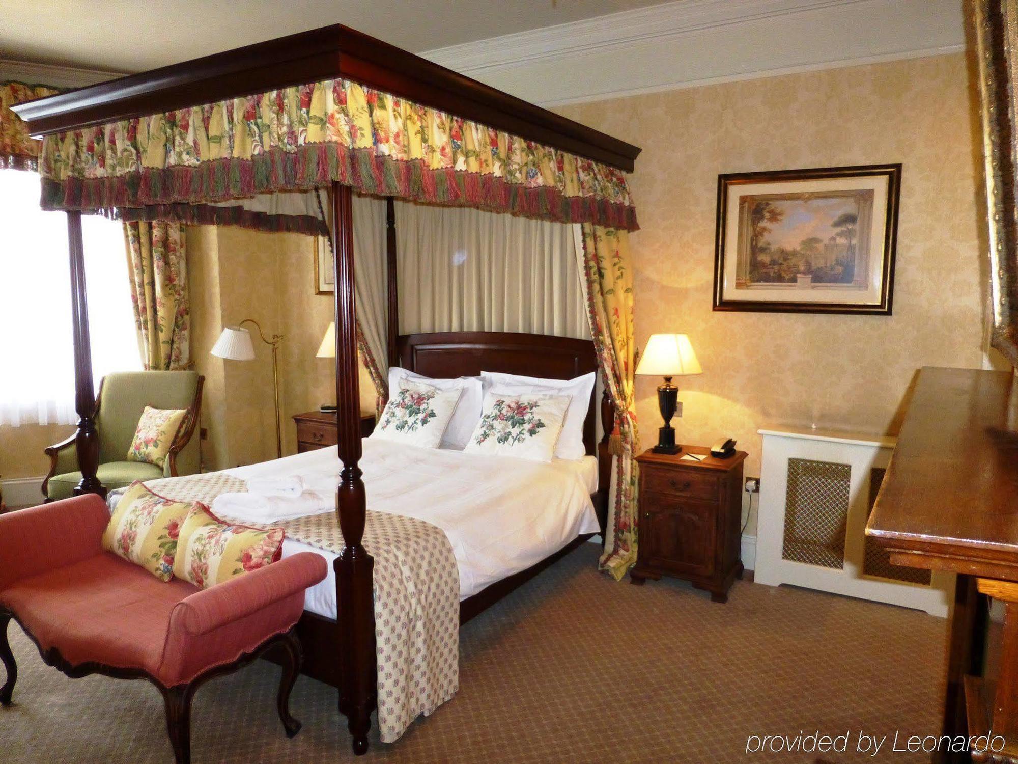 The Bear Hotel Devizes Exterior foto